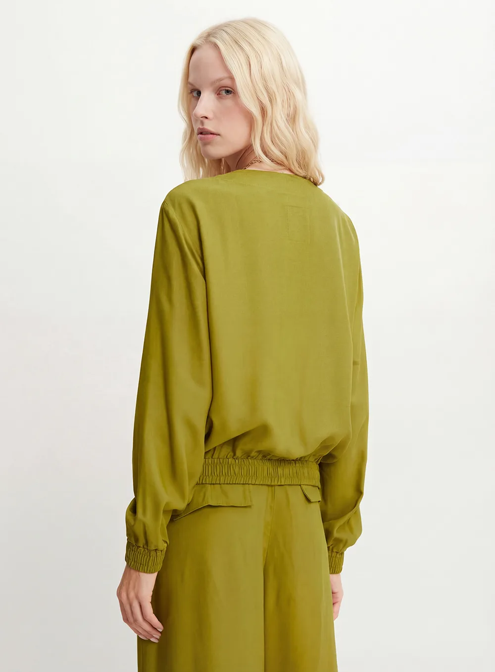 Jaqueta Verde Oliva Alfaiataria Feminina Regular - Sommer - Imagem 2